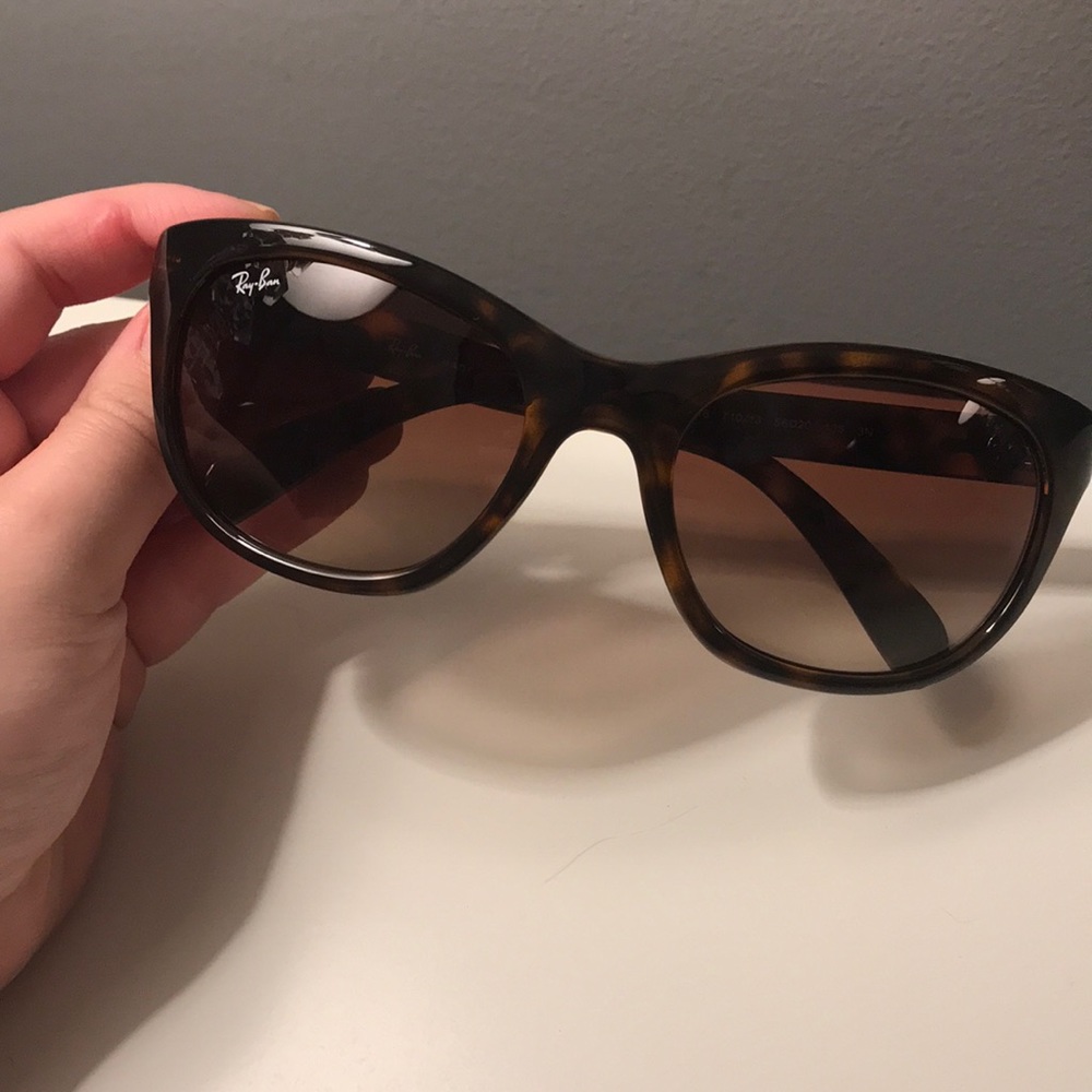 Tortoise Ray-Ban Sunglasses